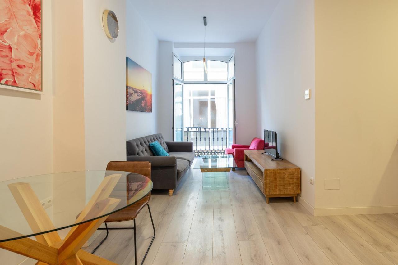 Апартаменты Urbe10 Plaza De La Constucion Premium Loft Малага Экстерьер фото